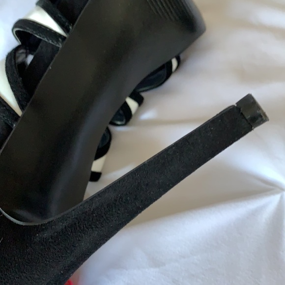Stunning Open Toe Heels. Excellent/brand new condition. Worn once. - Picture 3 of 6